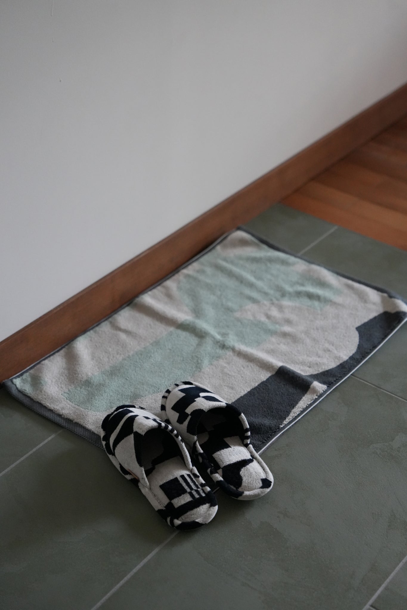 BATH MAT：Utaori