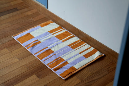 BATH MAT：Alternately