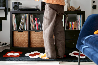 RUG【M】：Everything made of circles