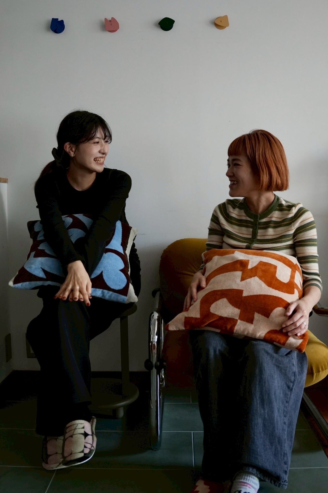 CUSHION COVER：Dancing pieces