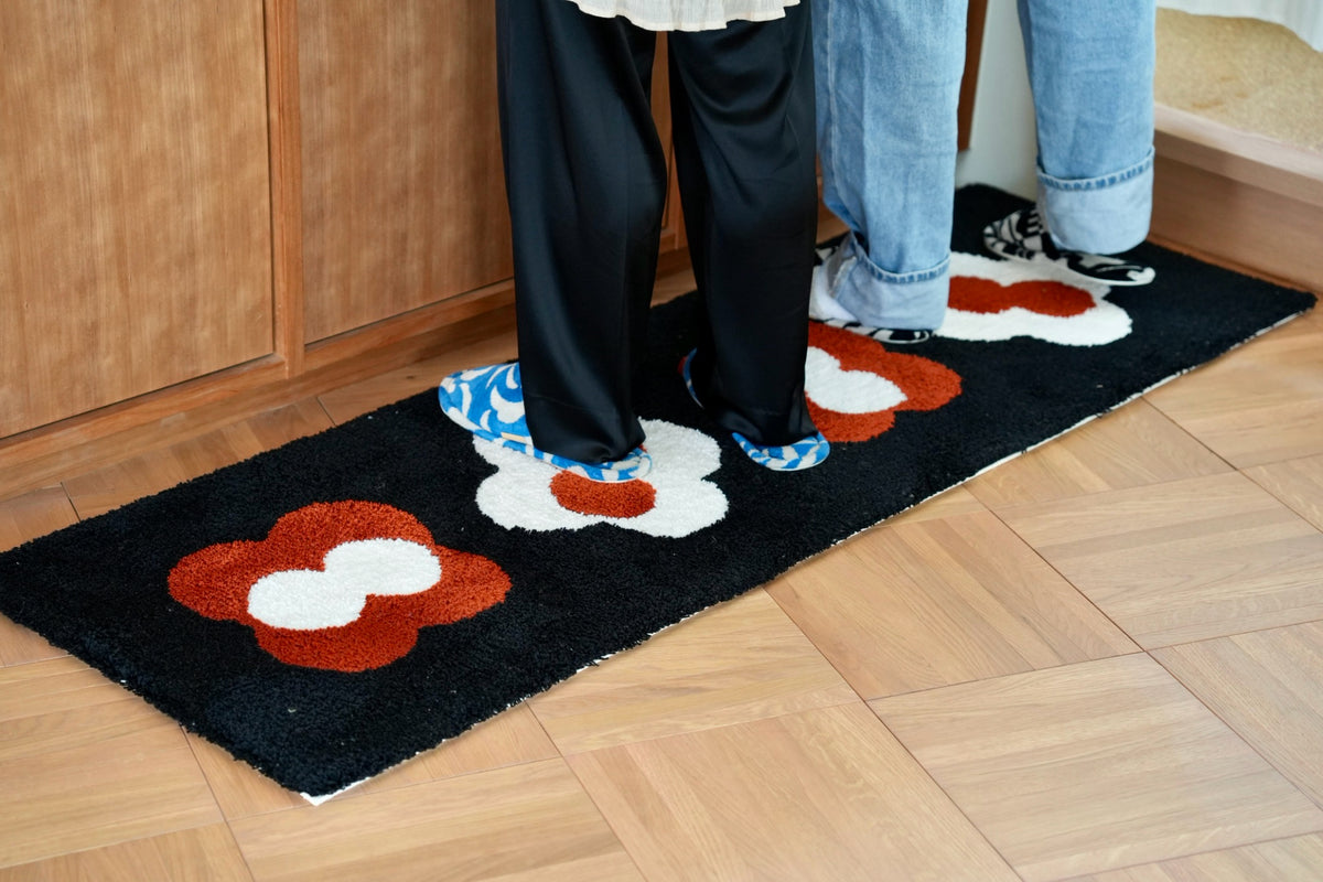 RUG【M】：Everything made of circles
