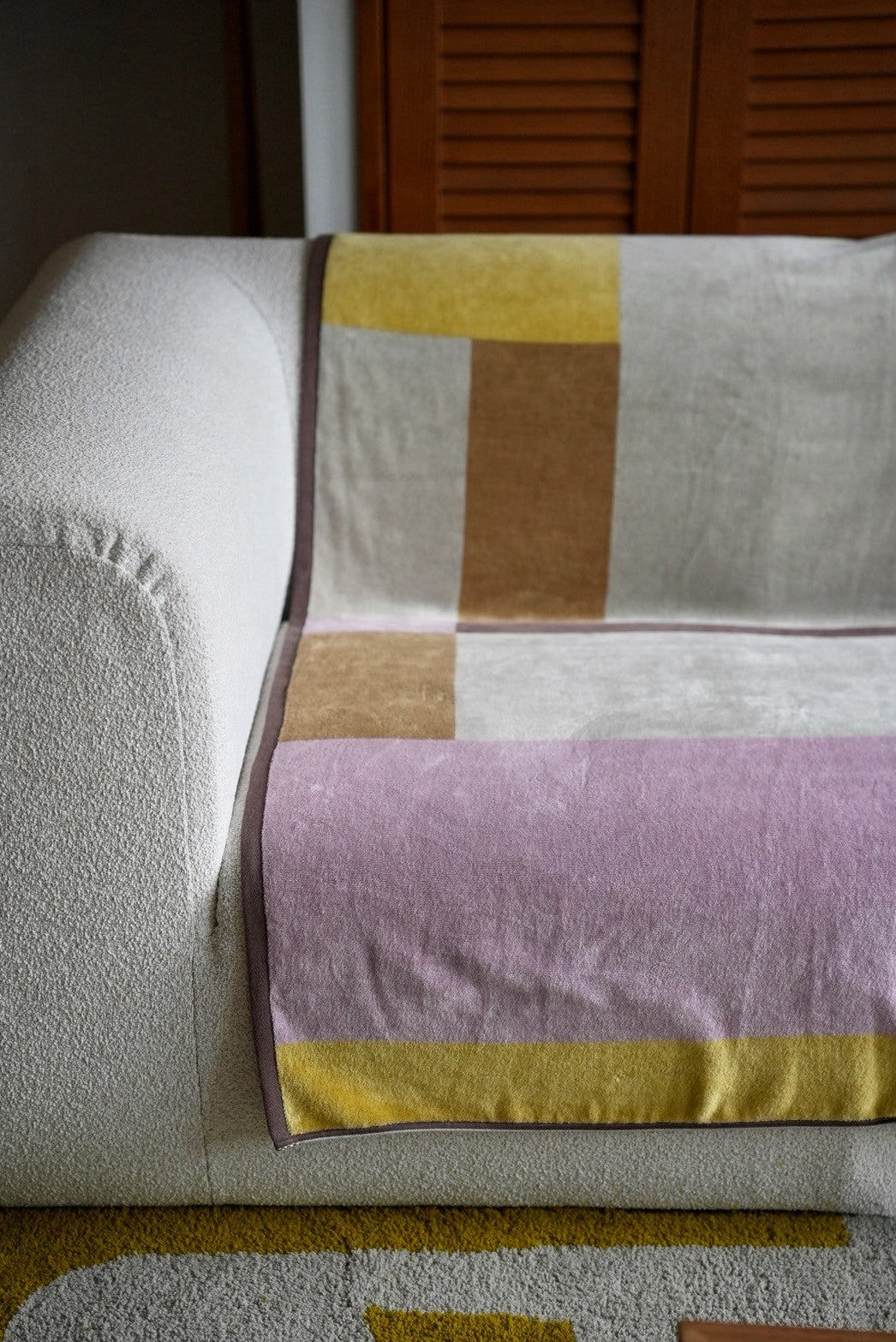BED THROW BLANKET：Rectangle / beige
