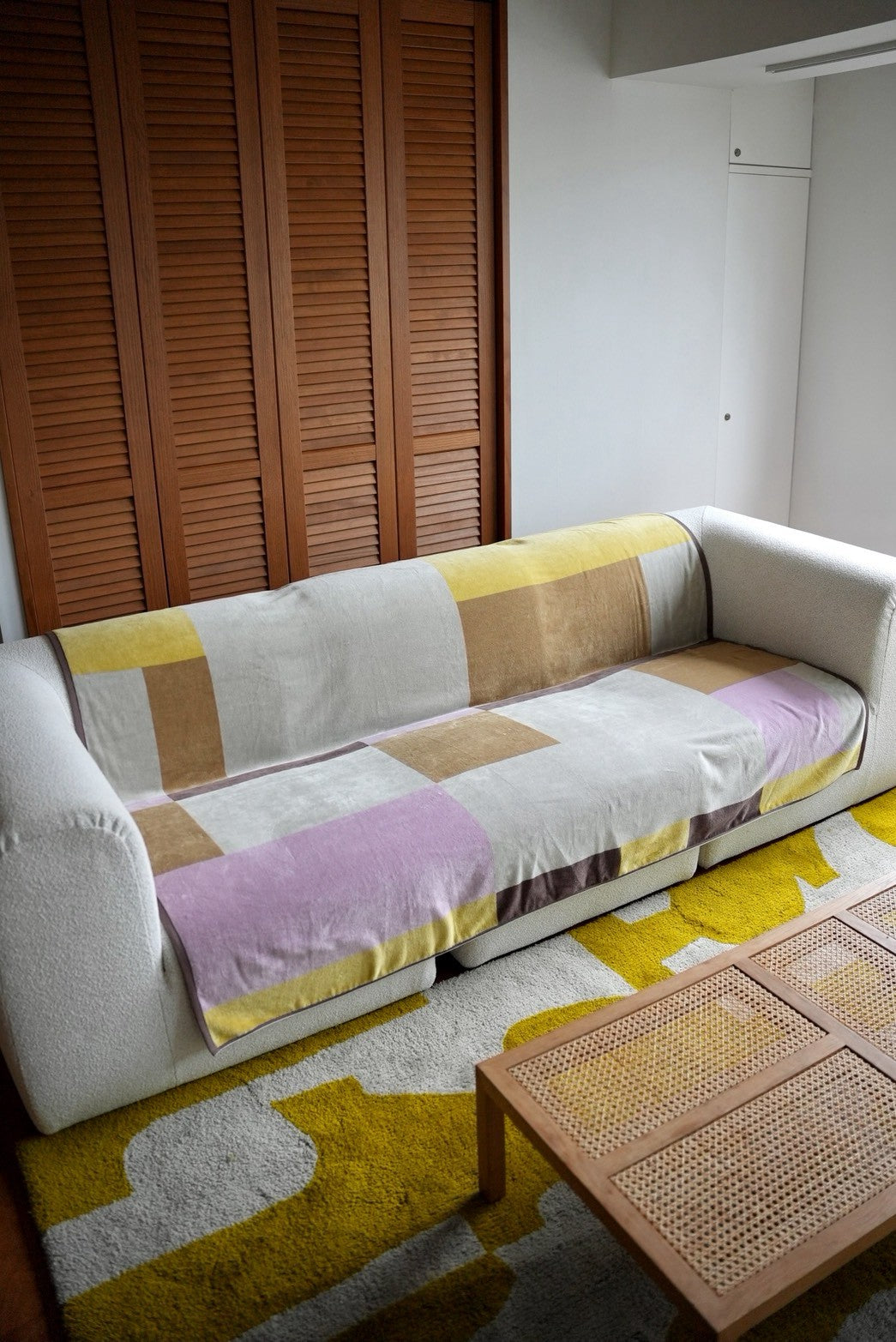 BED THROW BLANKET：Rectangle / beige