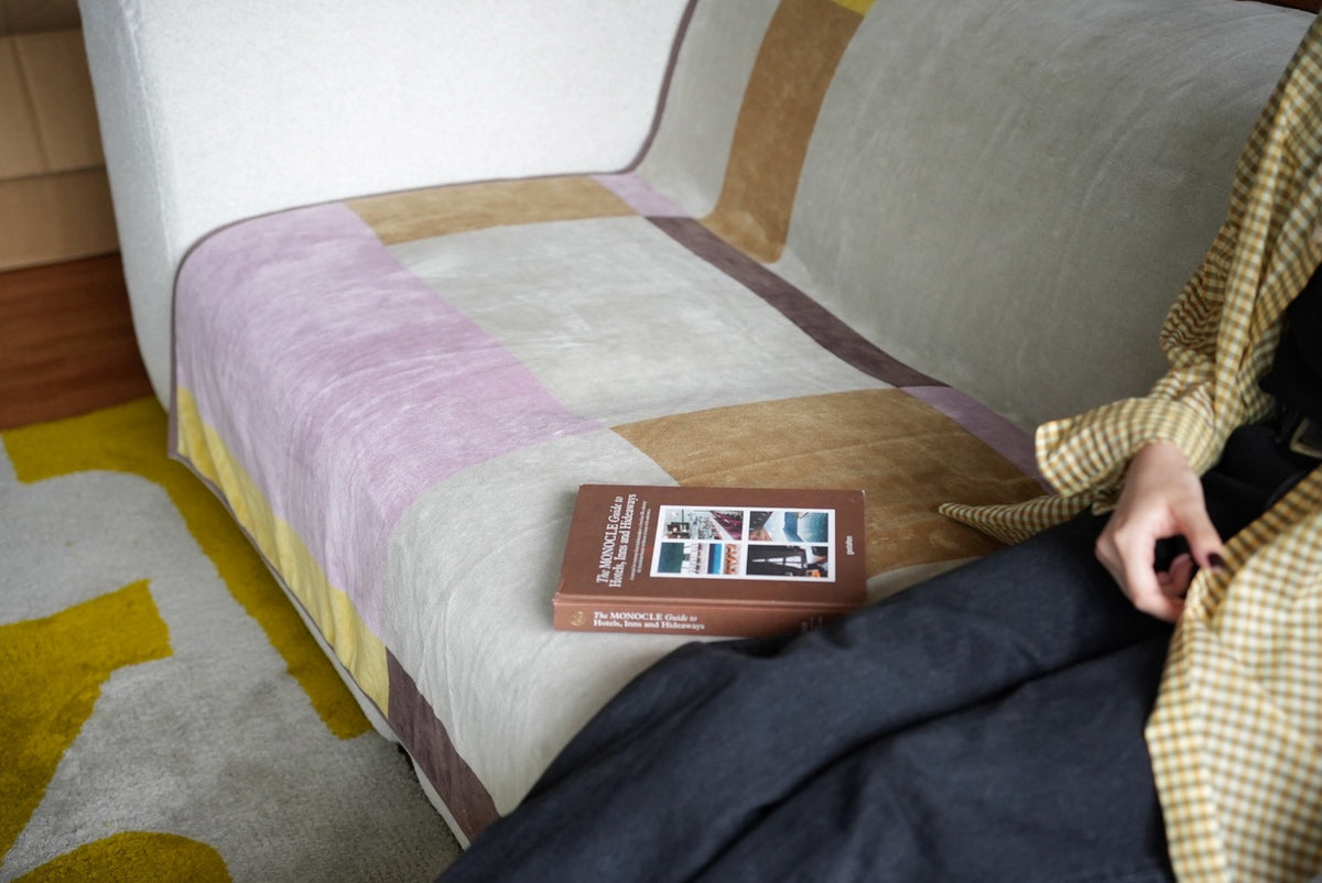 BED THROW BLANKET：Rectangle / beige