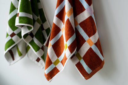 FACE TOWEL：Flow / moss green