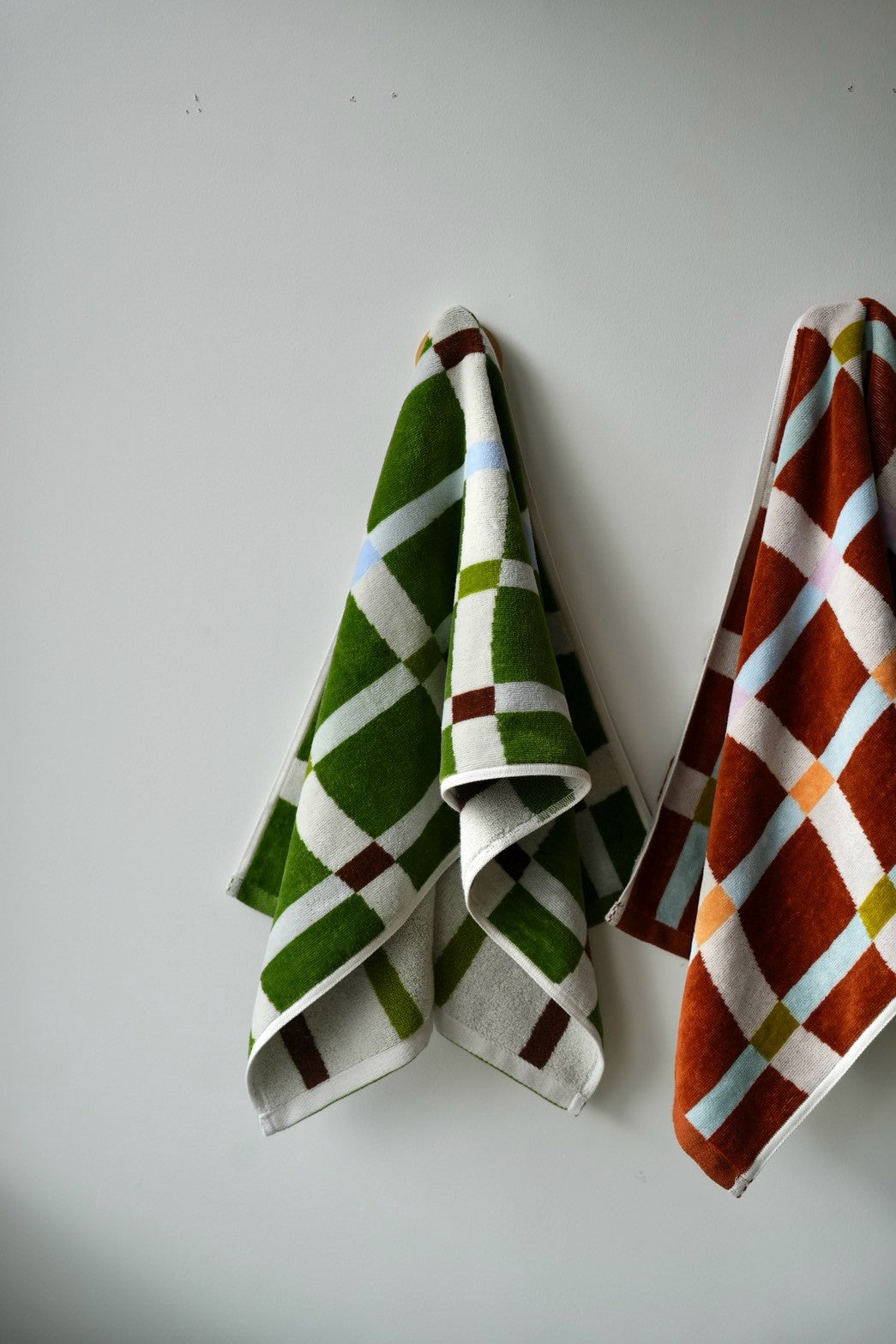 FACE TOWEL：Flow / moss green