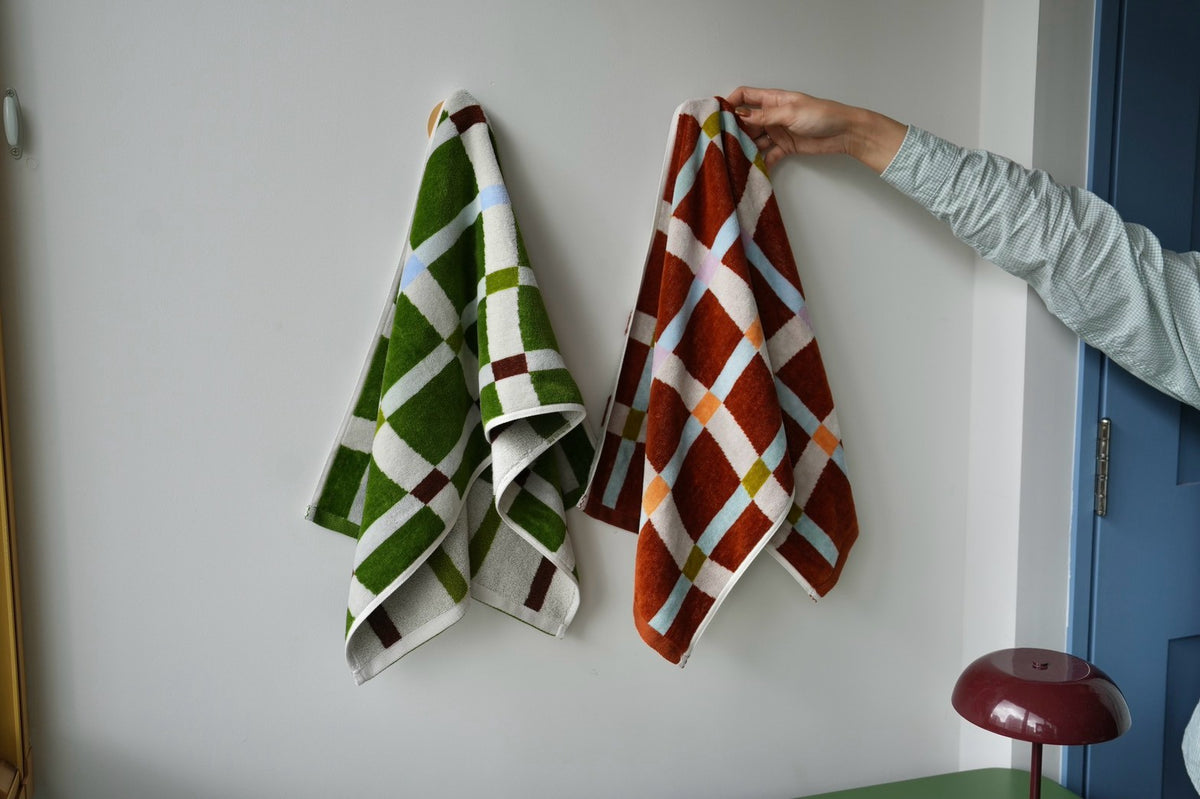 FACE TOWEL：Flow / moss green