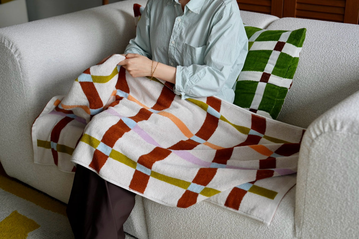 BATH TOWEL : Flow / terracotta
