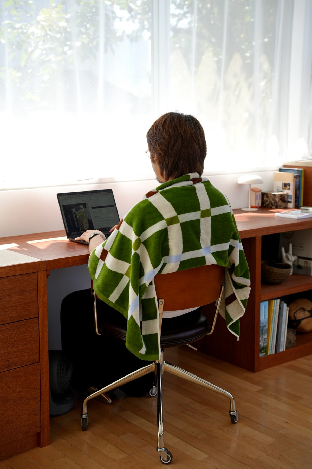 BATH TOWEL : Flow / moss green
