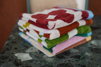 HAND TOWEL：Flow / terracotta