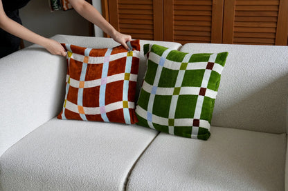 CUSHION COVER：Flow / moss green