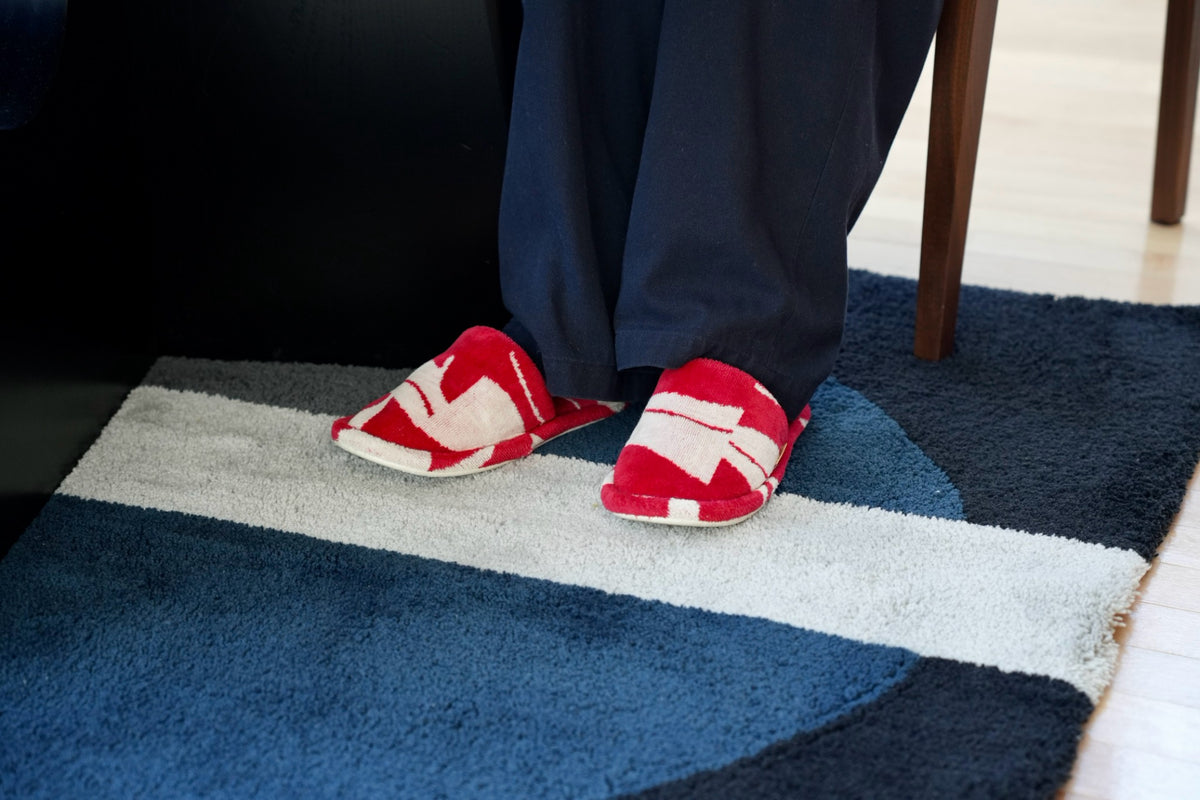 ROOM SHOES :  Powerful