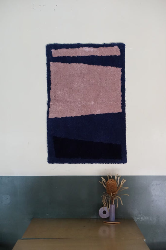 Laden Sie das Bild in den Galerie-Viewer, RUG：Uneven rectangle / Pink
