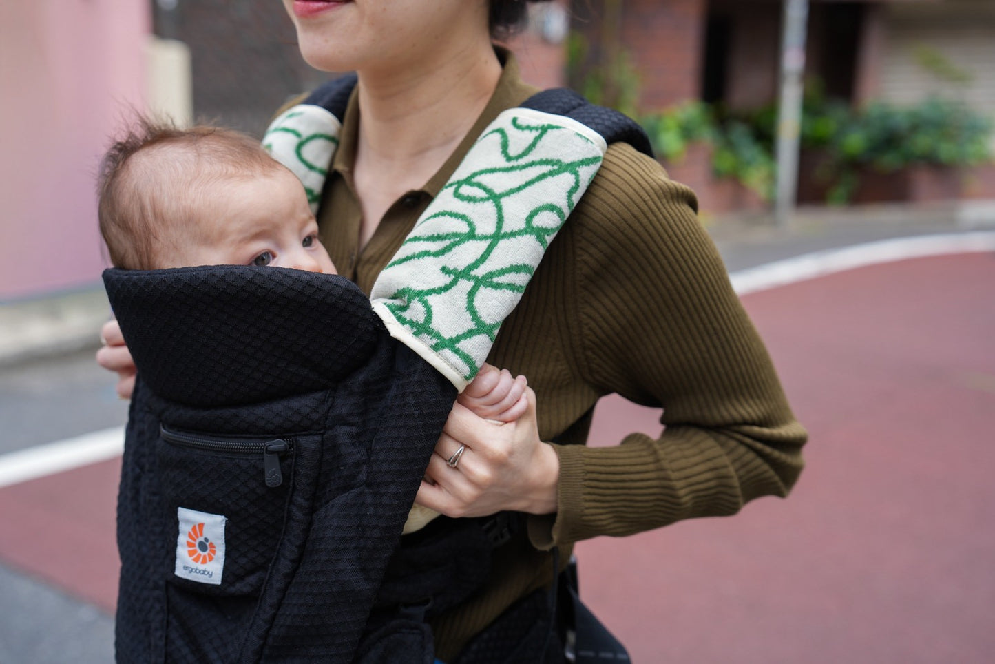 〈4月下旬再販予定〉抱っこ紐カバー：Dance