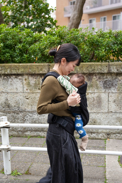 〈4月下旬再販予定〉抱っこ紐カバー：Dance