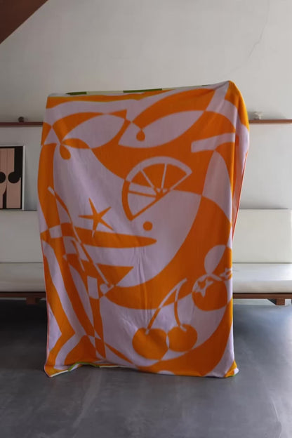 BED THROW BLANKET： Cocktail party