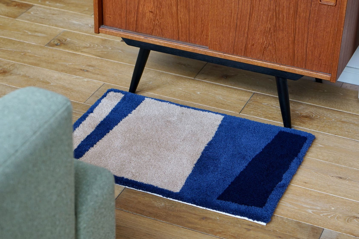 RUG：Uneven rectangle / Brown
