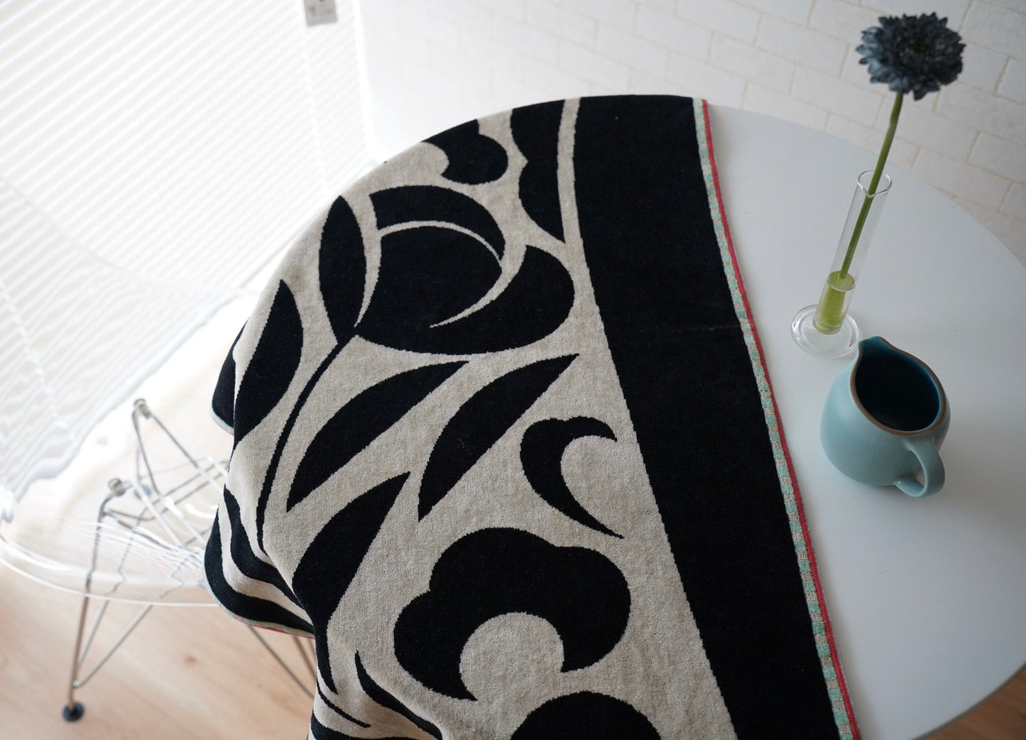 BATH TOWEL : Dancing flower