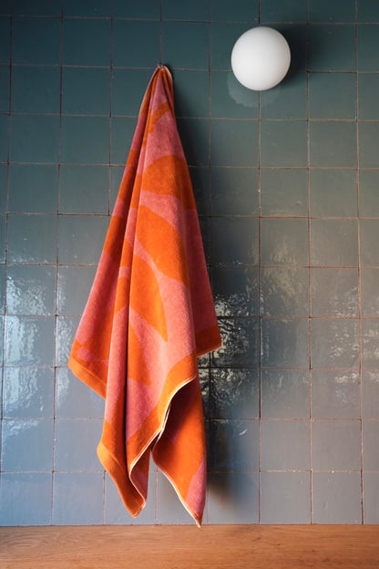 BATH TOWEL : Fruit of the room