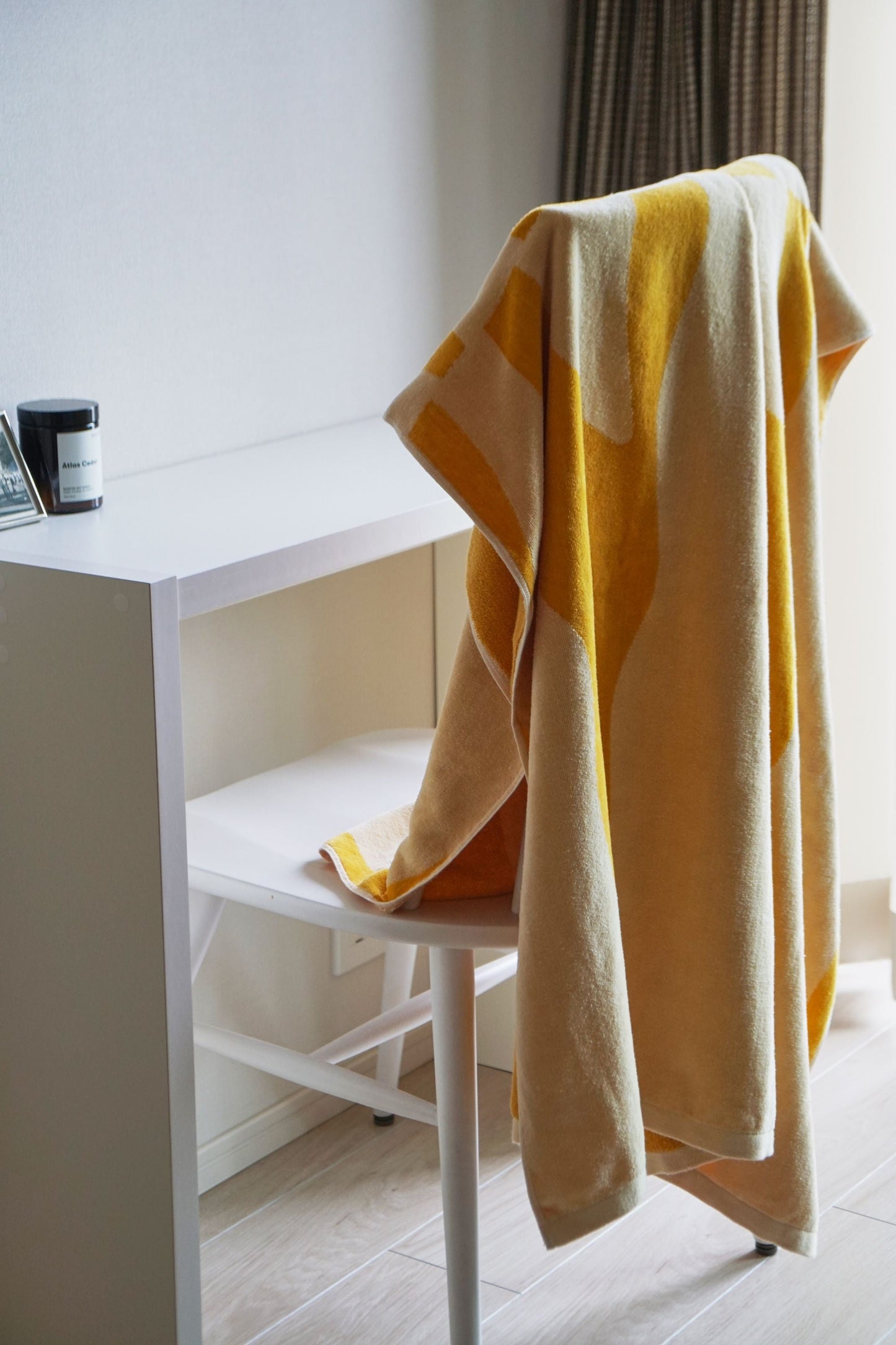 TOWEL BLANKET : The hottest fire / yellow – MYTONE
